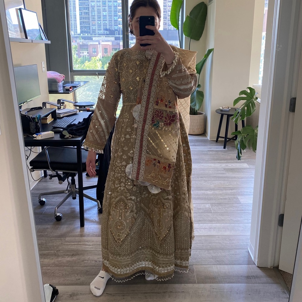 Desi Dress (trouser + scarf included)